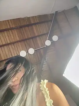 Ashly Miller online show from 4, 3, 2026