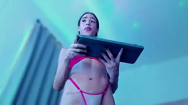 Snapshot of KatalinaMillan chatting on 1, 3, 2026 KatalinaMillan online show from 1, 3, 2026