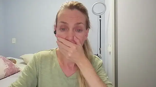 Snapshot of Annylove1 chatting on 2, 5, 2026 Annylove1 online show from 2, 5, 2026