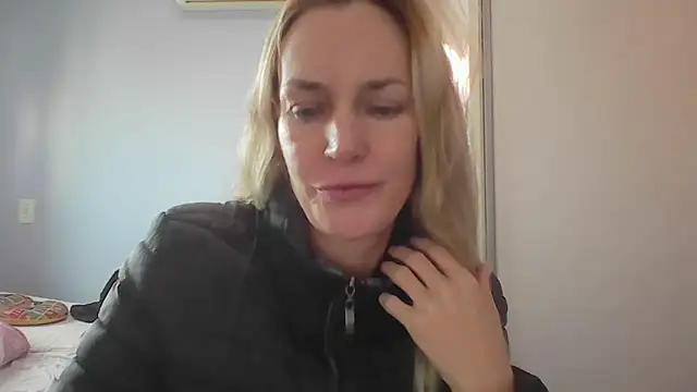 Snapshot of Annylove1 chatting on 14, 5, 2026 Annylove1 online show from 14, 5, 2026