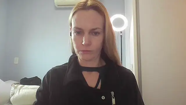 Snapshot of Annylove1 chatting on 28, 5, 2026 Annylove1 online show from 28, 5, 2026