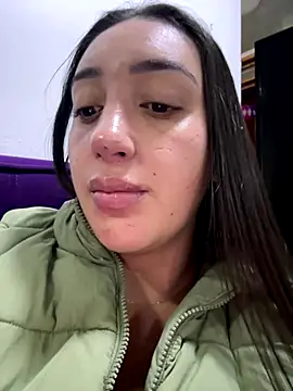 Snapshot of Hannahoff chatting on 23, 9, 2025 Hannahoff online show from 23, 9, 2025