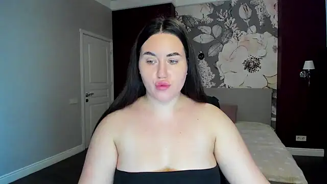 Roxie Bradley online show from 23, 12, 2025