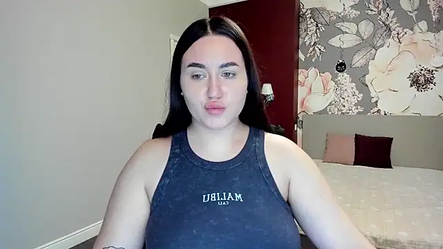 Roxie Bradley online show from 4, 2, 2026