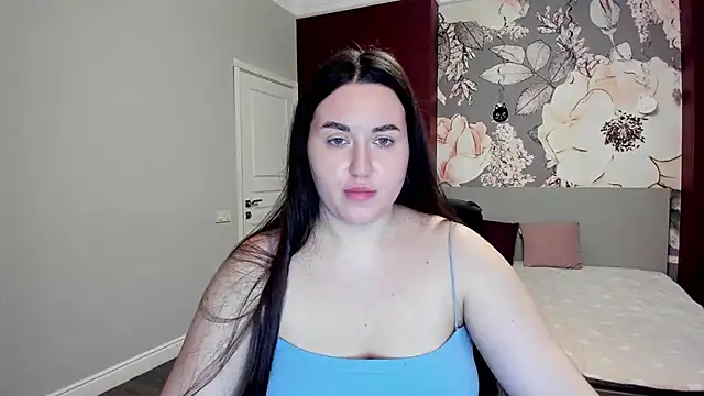 Roxie Bradley online show from 6, 2, 2026