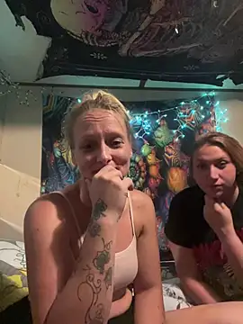 Jessiejames32 online show from 15, 7, 2026