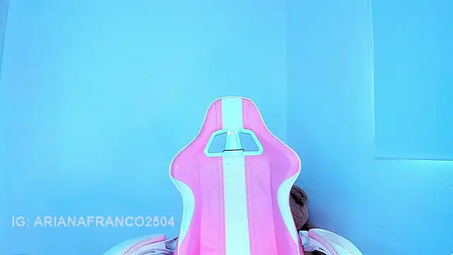 Snapshot of Ariana_f chatting on 29, 5, 2026 Ariana f online show from 29, 5, 2026