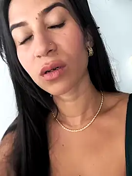 Snapshot of lady-rosse chatting on 10, 3, 2025 lady-rosse online show from 10, 3, 2025