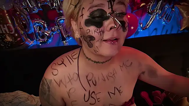 Snapshot of Laura_takint chatting on 30, 1, 2025 Laura takint online show from 30, 1, 2025