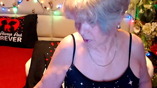 Snapshot of HappyWomanOn chatting on 7, 3, 2026 HappyWomanOn online show from 7, 3, 2026