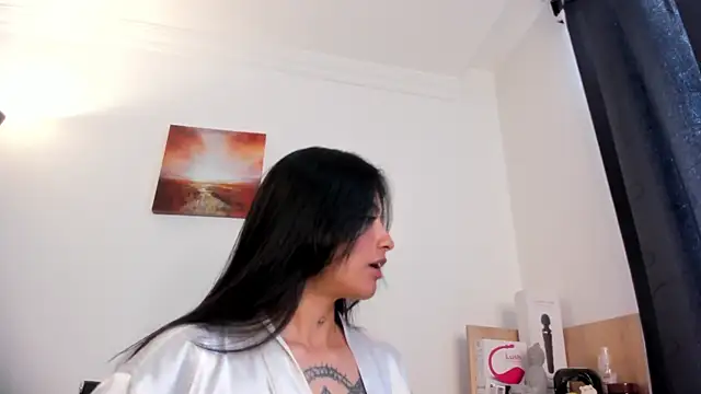 nia  white online show from 9, 1, 2026