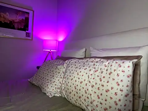  sloane online show from 17, 12, 2025