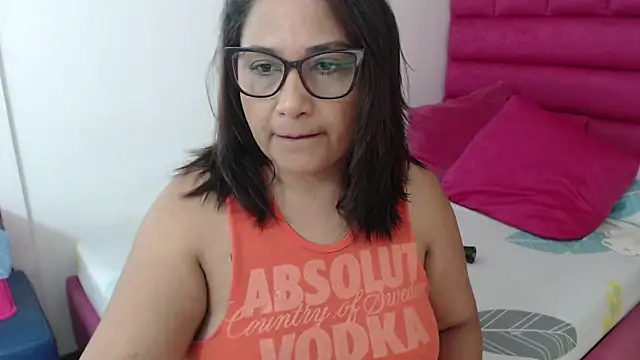 Snapshot of Katha_Marck chatting on 18, 5, 2026 Katha Marck online show from 18, 5, 2026