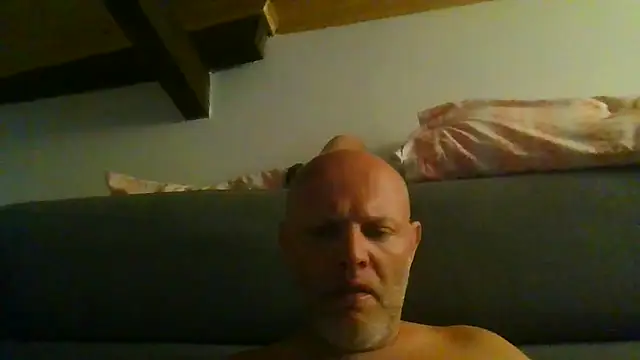 Snapshot of davigochi77bcn chatting on 4, 10, 2025 davigochi77bcn online show from 4, 10, 2025