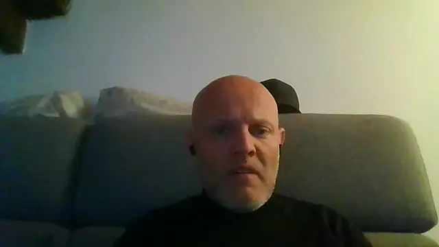 Snapshot of davigochi77bcn chatting on 4, 12, 2025 davigochi77bcn online show from 4, 12, 2025