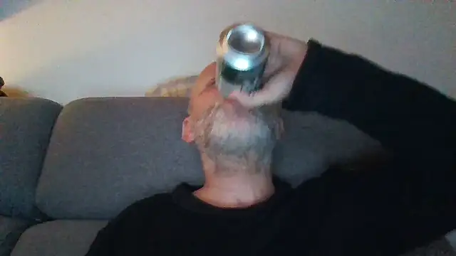 Snapshot of davigochi77bcn chatting on 18, 12, 2025 davigochi77bcn online show from 18, 12, 2025