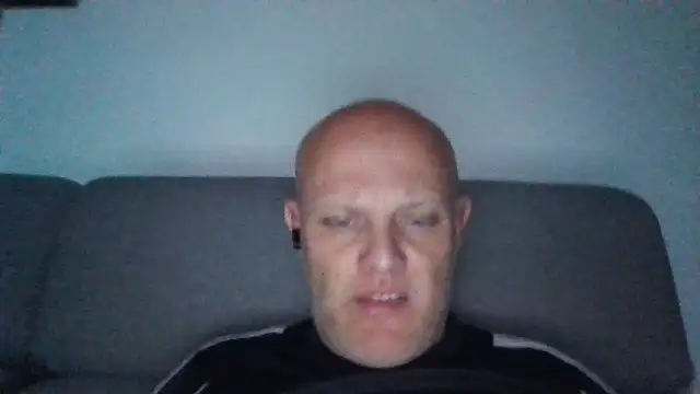 Snapshot of davigochi77bcn chatting on 21, 12, 2025 davigochi77bcn online show from 21, 12, 2025