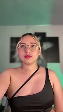 Irisweet  online show from 4, 2, 2026