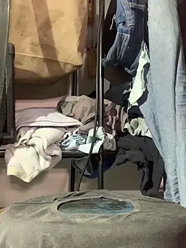 Snapshot of raphadoors19 chatting on 21, 12, 2025 raphadoors19 online show from 21, 12, 2025