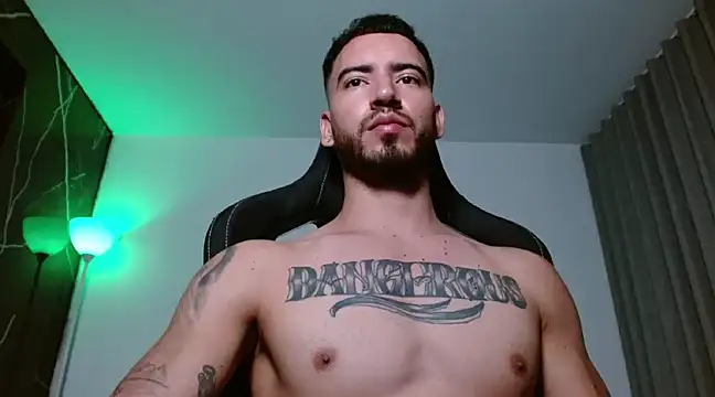 Snapshot of Dangerous-Men chatting on 14, 2, 2025 Dangerous-Men online show from 14, 2, 2025