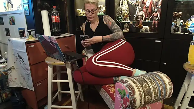 MaryG online show from 9, 1, 2025