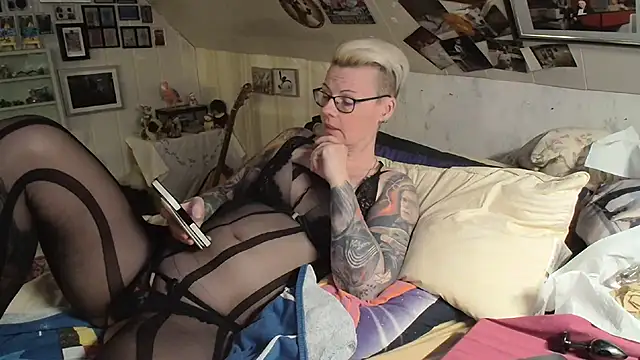 MaryG online show from 2, 3, 2025