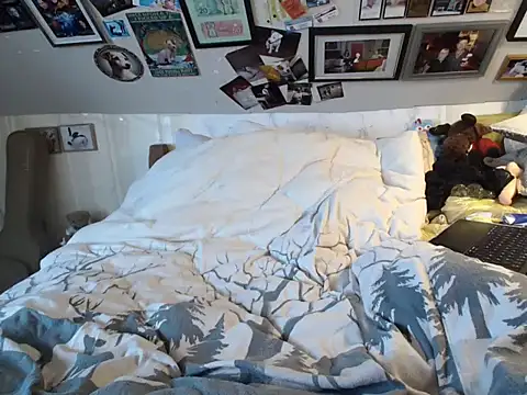 MaryG online show from 7, 10, 2025