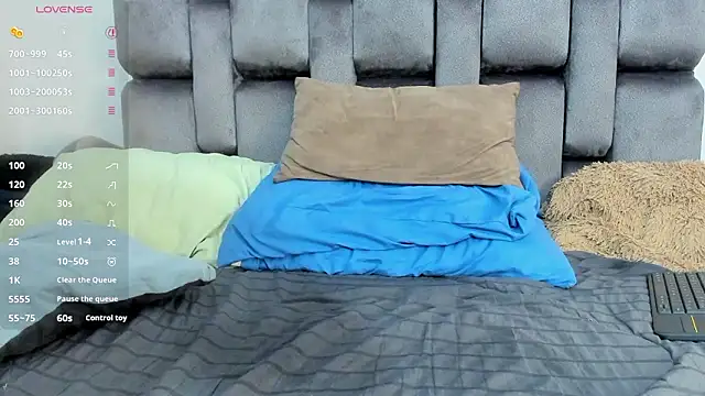 Snapshot of simon_beck chatting on 3, 2, 2026 simon beck online show from 3, 2, 2026