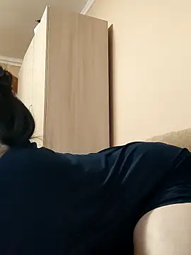 Zulfiya Bruce online show from 15, 12, 2025