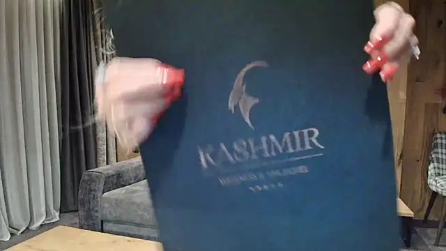 Snapshot of Roshana16 chatting on 15, 3, 2026 Roshana16 online show from 15, 3, 2026