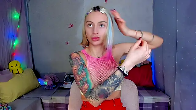 LickLizzy online show from 16, 11, 2025