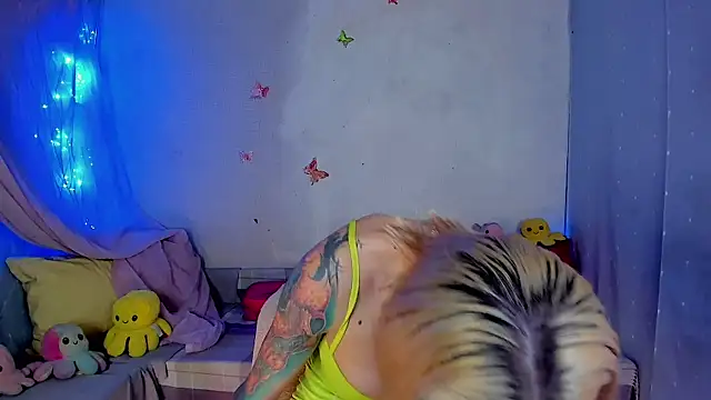 LickLizzy online show from 24, 11, 2025