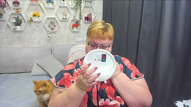 Snapshot of _big_love_ chatting on 18, 4, 2026 big love online show from 18, 4, 2026