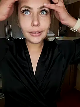 Snapshot of Keli_Jessi chatting on 7, 12, 2024 Keli Jessi online show from 7, 12, 2024