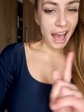 Snapshot of Keli_Jessi chatting on 4, 2, 2025 Keli Jessi online show from 4, 2, 2025