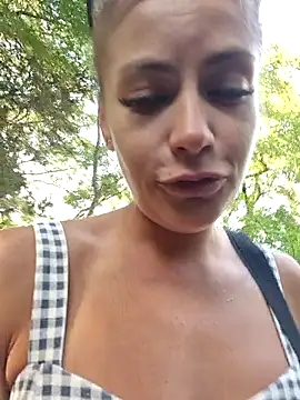 Snapshot of Keli_Jessi chatting on 11, 9, 2025 Keli Jessi online show from 11, 9, 2025