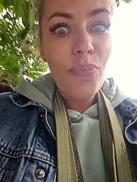 Snapshot of Keli_Jessi chatting on 25, 9, 2025 Keli Jessi online show from 25, 9, 2025