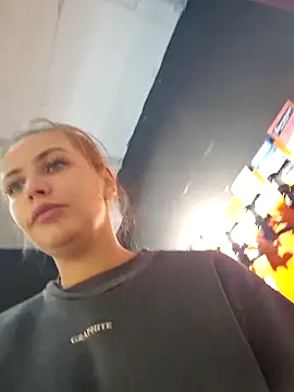 Snapshot of Keli_Jessi chatting on 3, 10, 2025 Keli Jessi online show from 3, 10, 2025