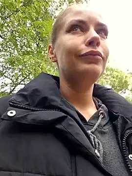 Snapshot of Keli_Jessi chatting on 18, 10, 2025 Keli Jessi online show from 18, 10, 2025