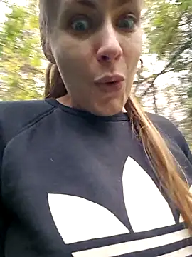 Snapshot of Keli_Jessi chatting on 27, 10, 2025 Keli Jessi online show from 27, 10, 2025