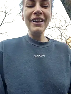 Keli Jessi online show from 6, 4, 2026