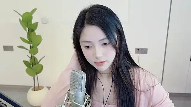 Snapshot of HaagenDazs_ chatting on 9, 3, 2025 HaagenDazs  online show from 9, 3, 2025