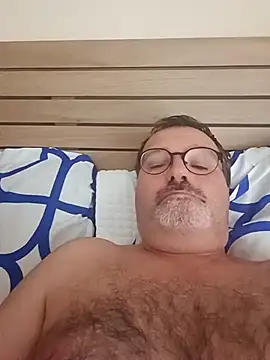 Snapshot of mike9473 chatting on 11, 9, 2025 mike9473 online show from 11, 9, 2025