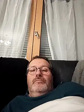 Snapshot of mike9473 chatting on 11, 10, 2025 mike9473 online show from 11, 10, 2025