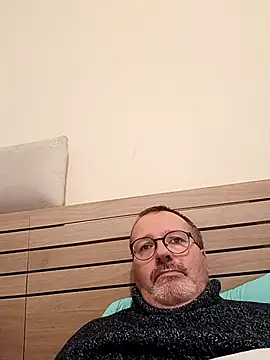 Snapshot of mike9473 chatting on 2, 11, 2025 mike9473 online show from 2, 11, 2025