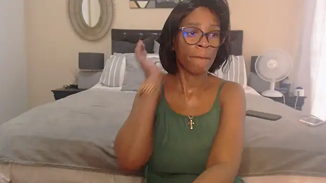 Snapshot of Creamyass22 chatting on 4, 2, 2025 Creamyass22 online show from 4, 2, 2025