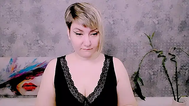 Snapshot of Djullia chatting on 30, 4, 2026 Djullia online show from 30, 4, 2026