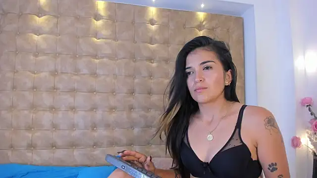 Snapshot of violet_giraldo chatting on 11, 5, 2026 violet giraldo online show from 11, 5, 2026