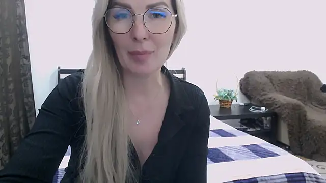 sensualEmilia online show from 22, 3, 2025