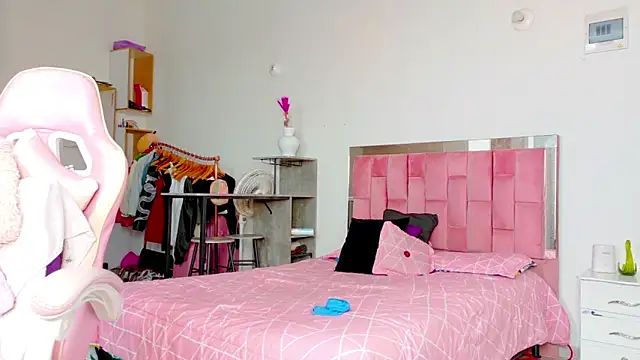 the queen aleja online show from 28, 3, 2026